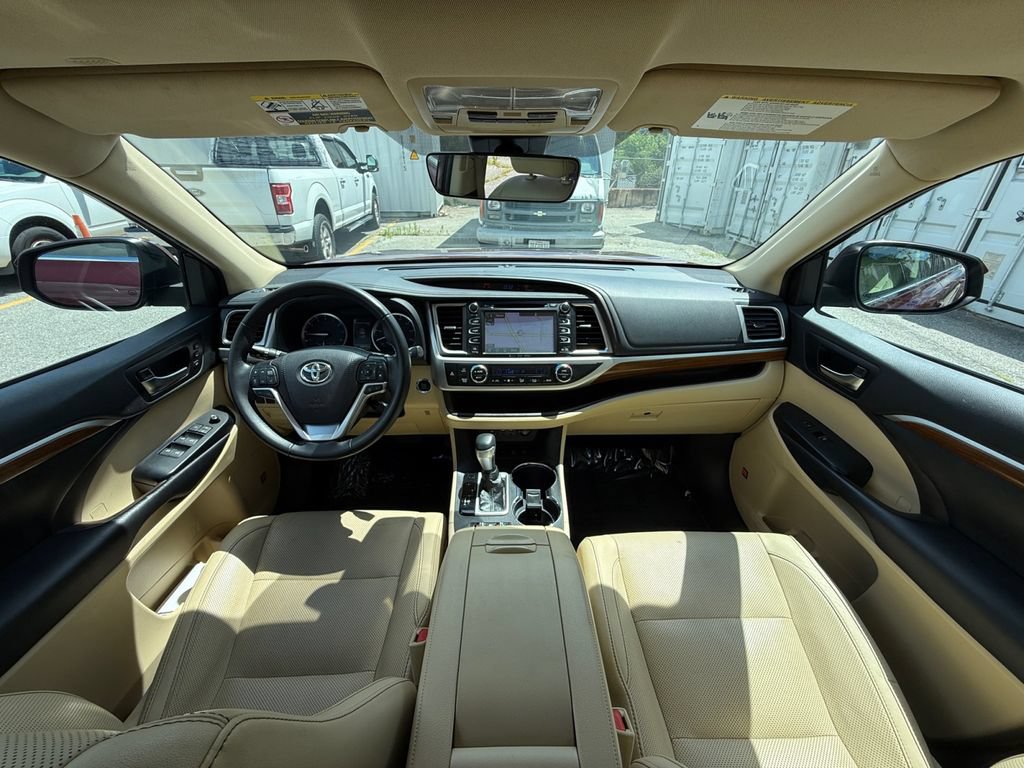 Used 2019 Toyota Highlander Limited AWD/4WD image 23
