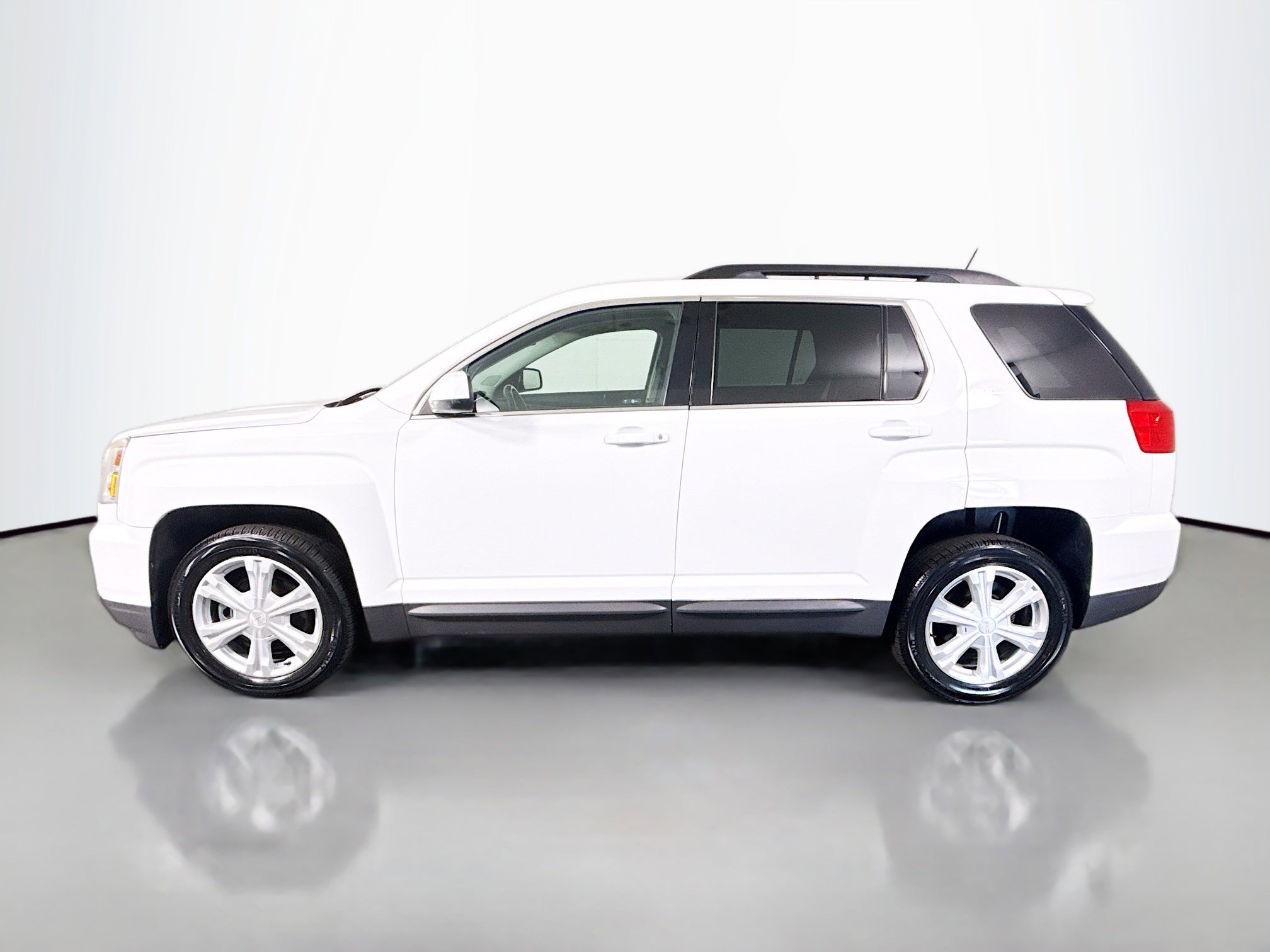 Used 2017 GMC Terrain SLE w/ Convenience Package FWD image 6