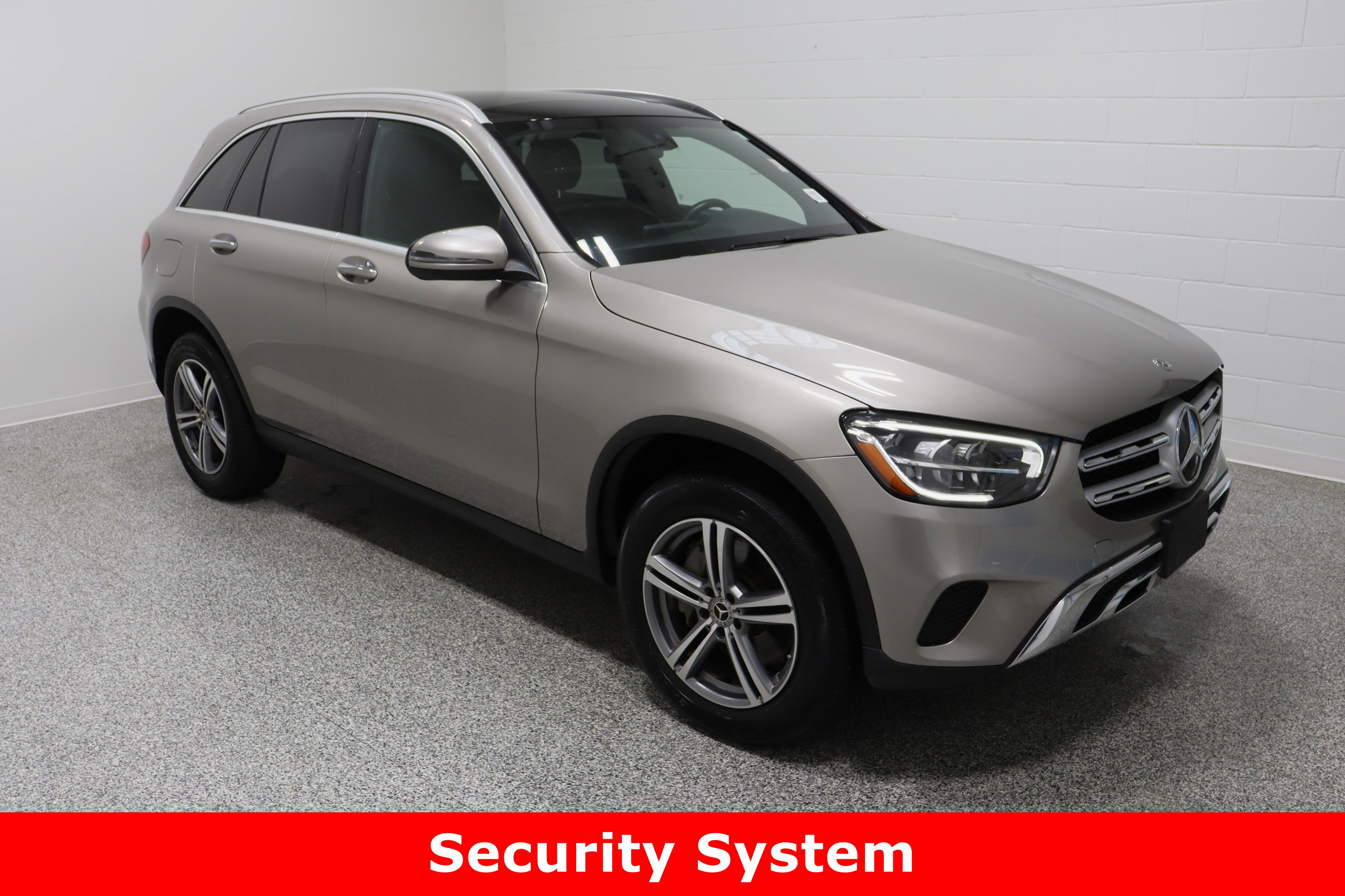 Used 2020 Mercedes-Benz GLC 300 4MATIC image 4