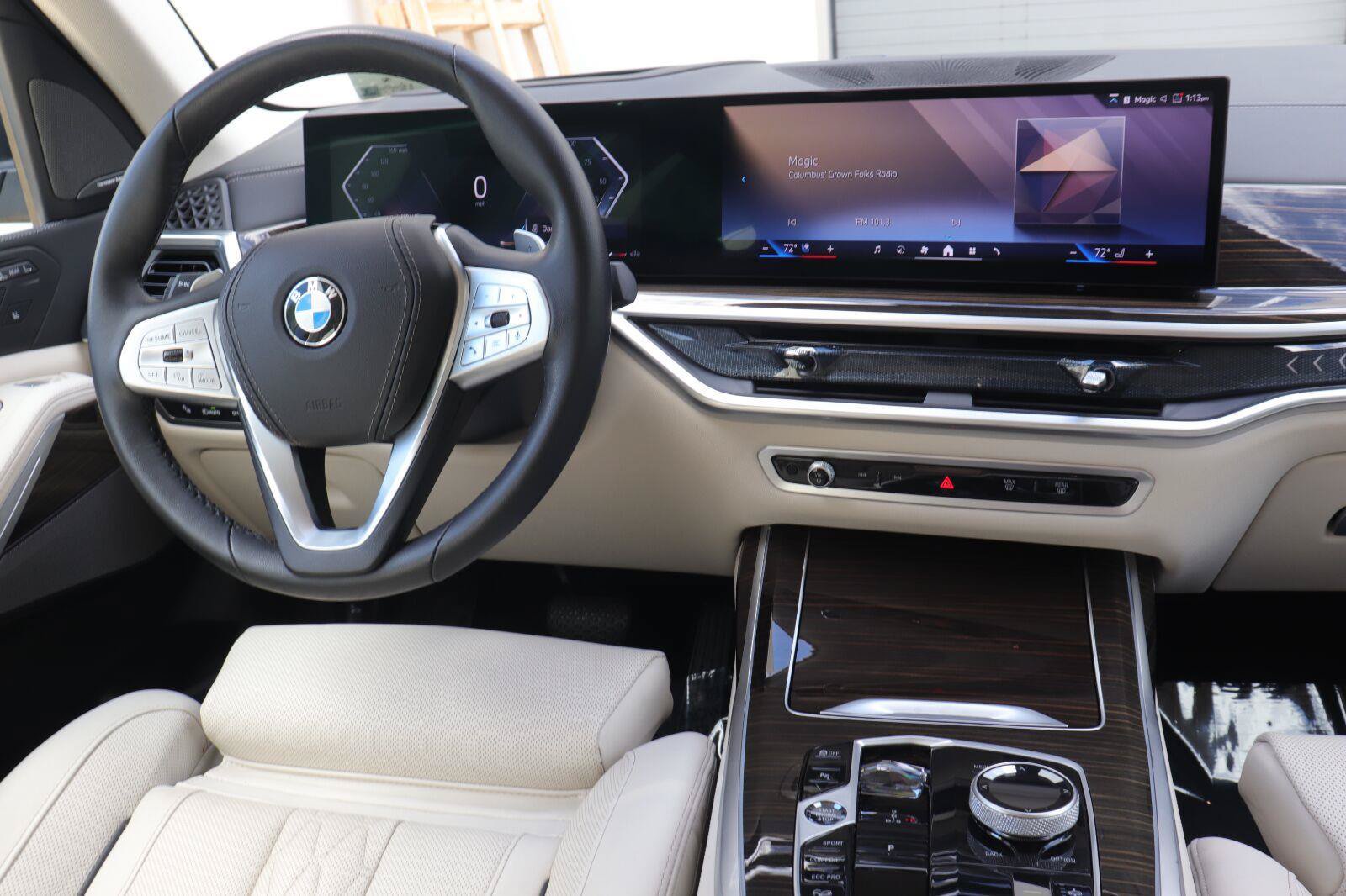 Used 2025 BMW X7 xDrive40i w/ Premium Package AWD/4WD image 30