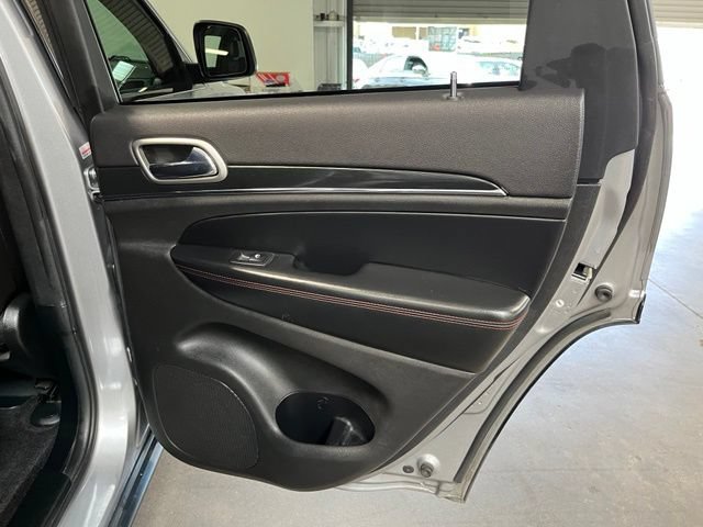 Used 2018 Jeep Grand Cherokee Trailhawk AWD/4WD image 15