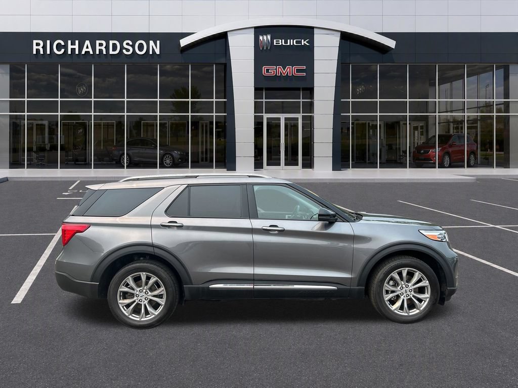 Used 2023 Ford Explorer Limited w/ Equipment Group 301A AWD/4WD image 6