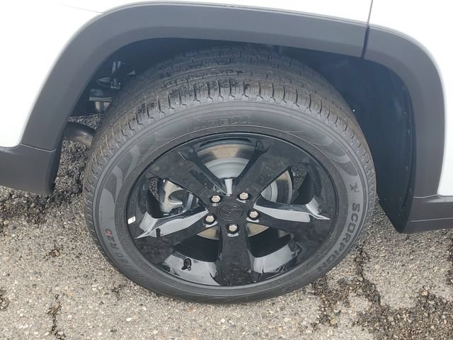 New 2026 Jeep Grand Cherokee L Limited w/ Limited Altitude Package AWD/4WD image 5