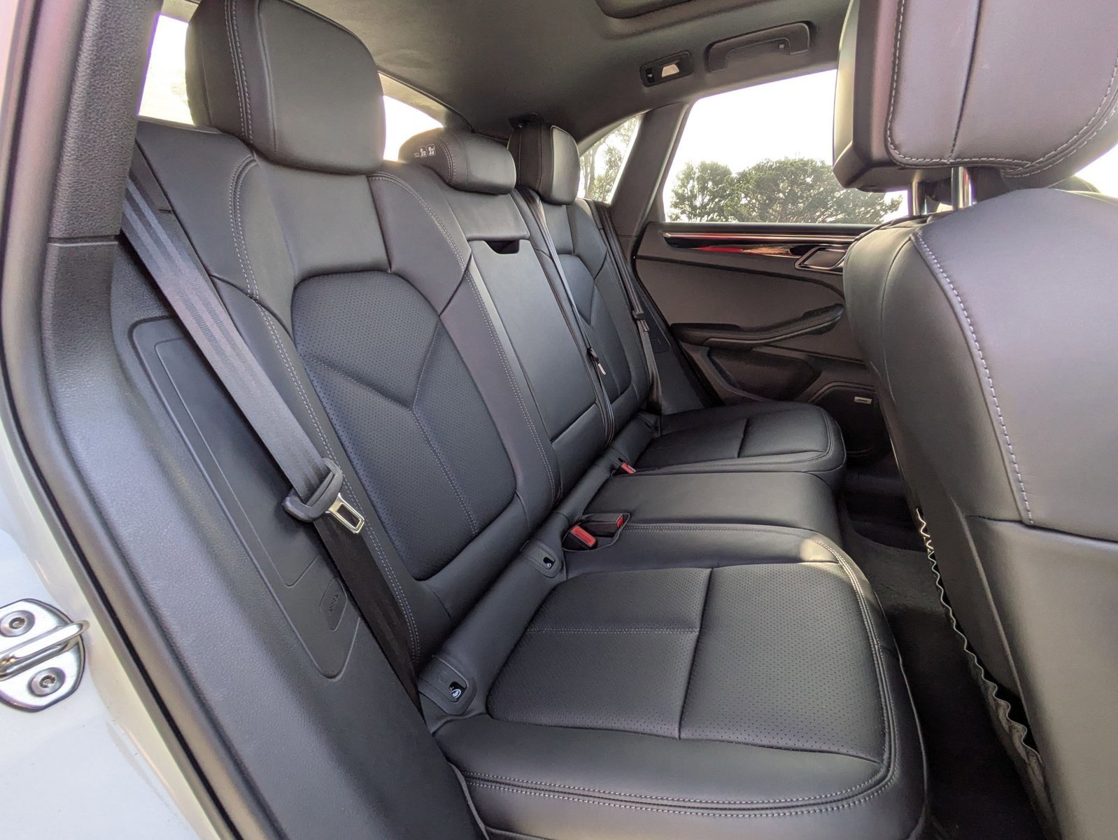 Used 2025 Porsche Macan S image 24