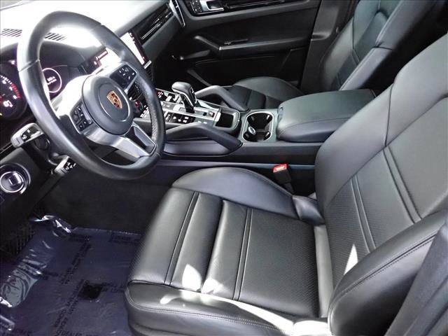 Used 2022 Porsche Cayenne Coupe AWD/4WD image 13