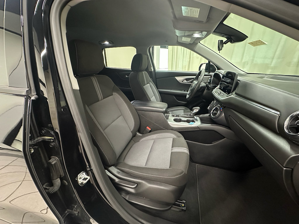 Certified 2025 Chevrolet Blazer LT AWD/4WD image 17