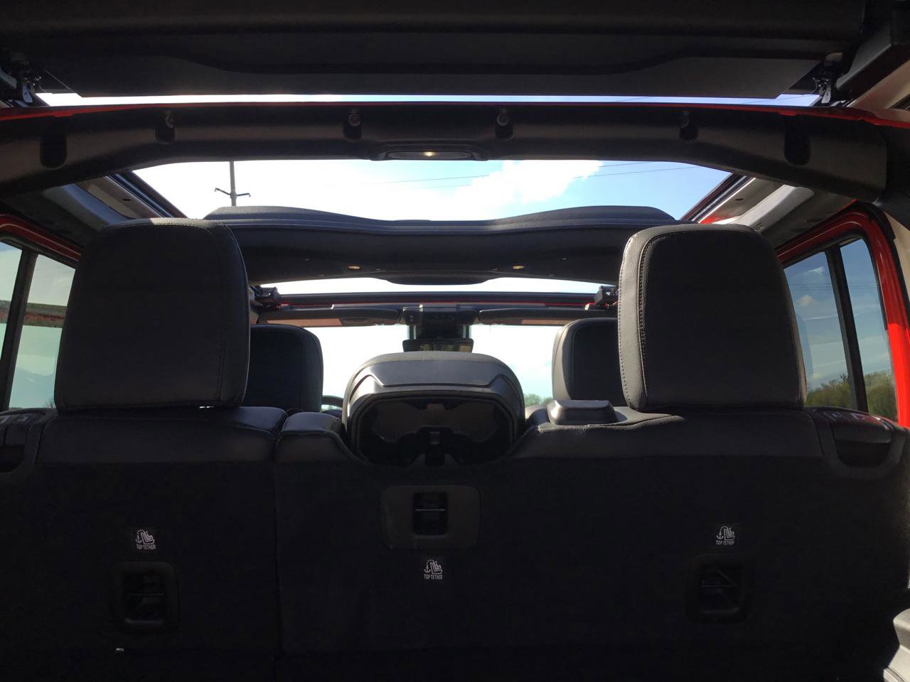 Used 2025 Jeep Wrangler Unlimited Sahara AWD/4WD image 25