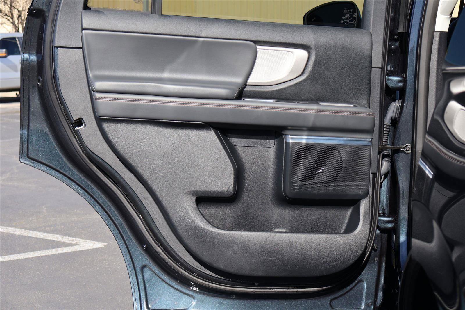 Certified 2025 Ford Expedition Active image 28