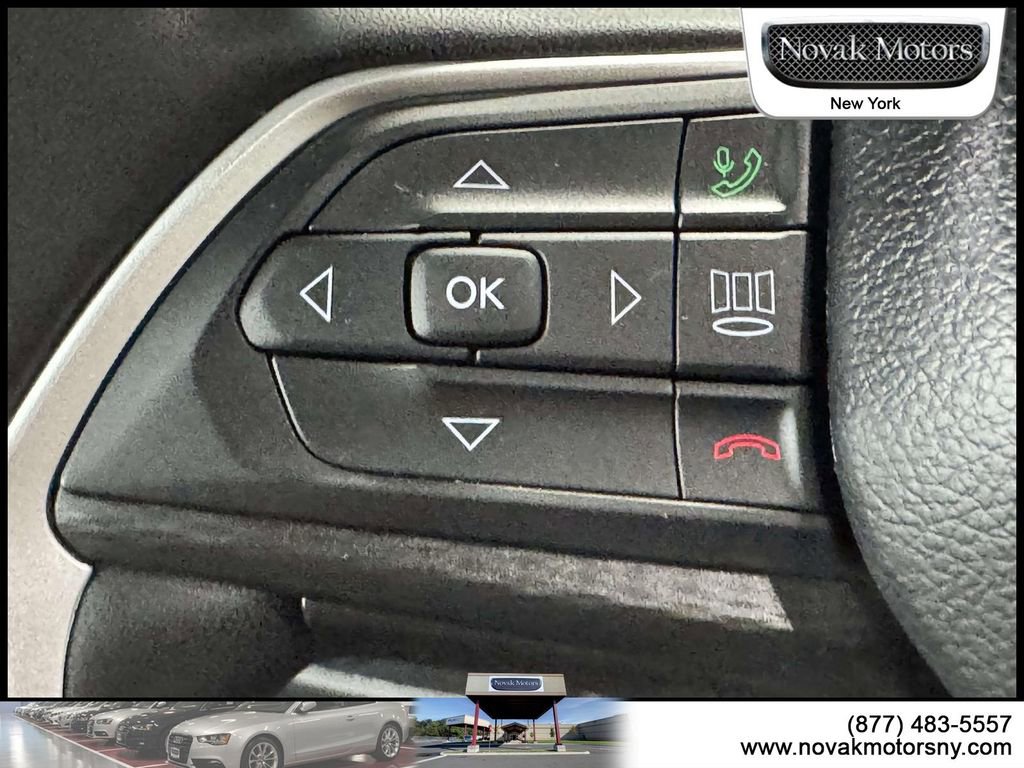 Used 2024 Jeep Grand Cherokee L Altitude AWD/4WD image 16