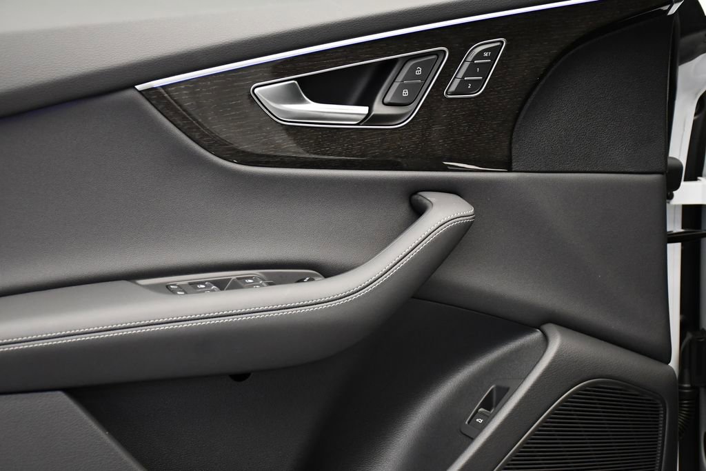 New 2026 Audi Q8 Premium Plus image 33