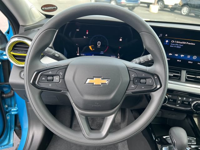 Certified 2025 Chevrolet Trax LT FWD image 14