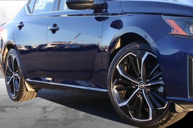 Certified 2024 Nissan Altima 2.5 SR image 3