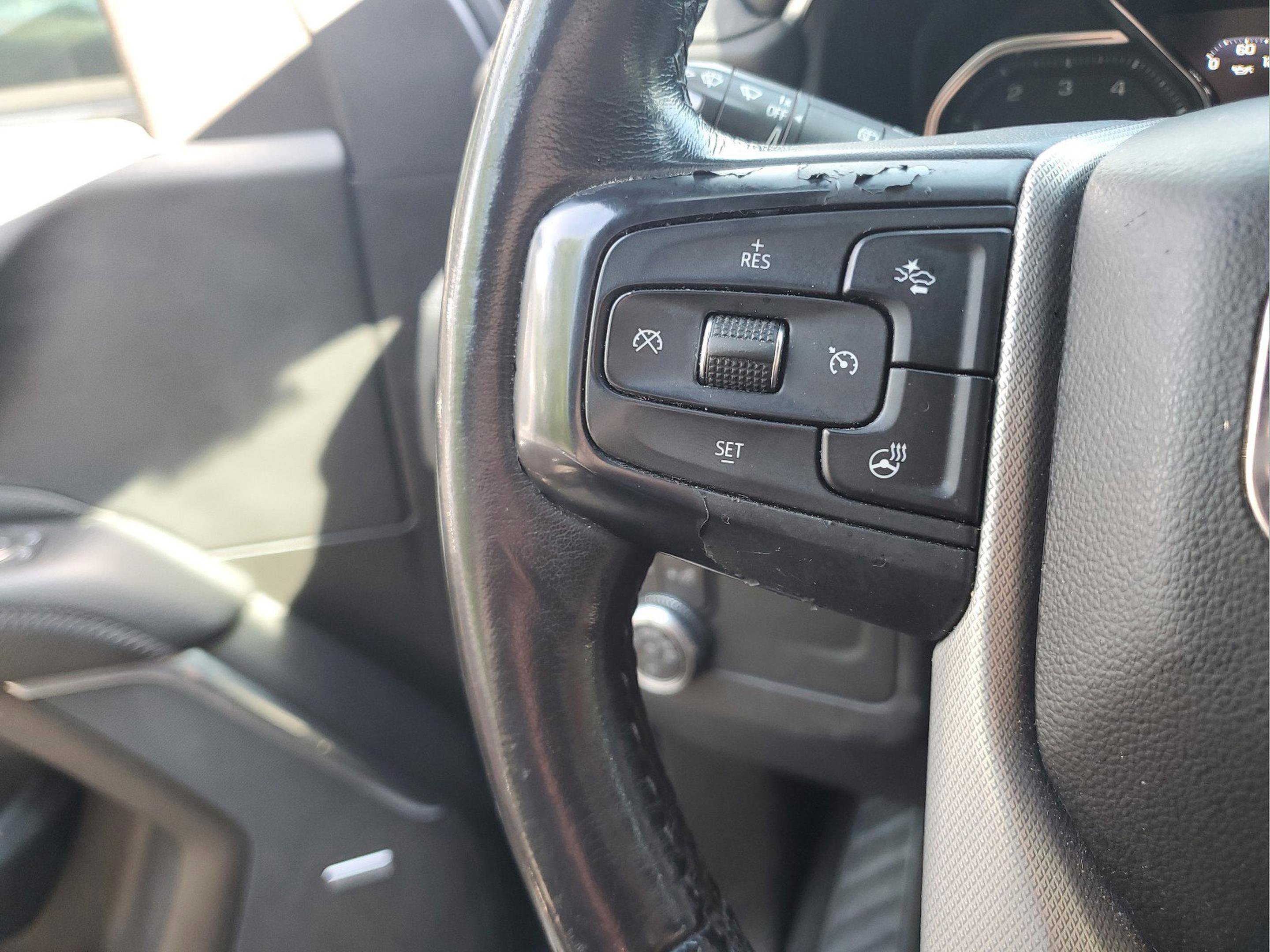 Used 2021 GMC Yukon Denali RWD image 23