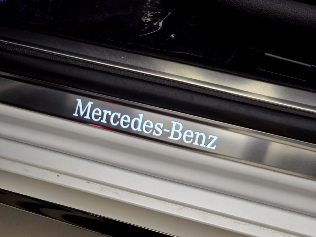 Used 2023 Mercedes-Benz S 580 4MATIC Sedan w/ AMG Line image 35