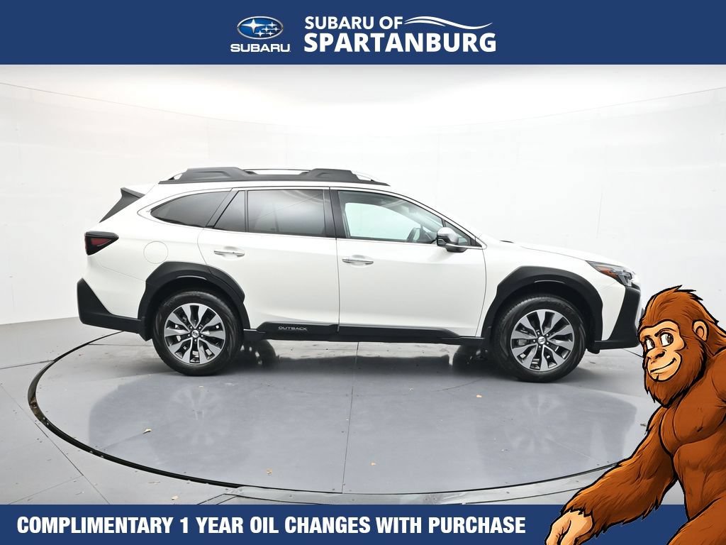 Used 2025 Subaru Outback Touring AWD/4WD image 9
