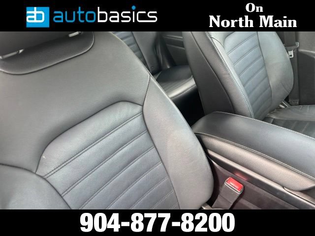 Used 2018 Ford Fusion SE w/ Fusion SE Technology Package FWD image 12