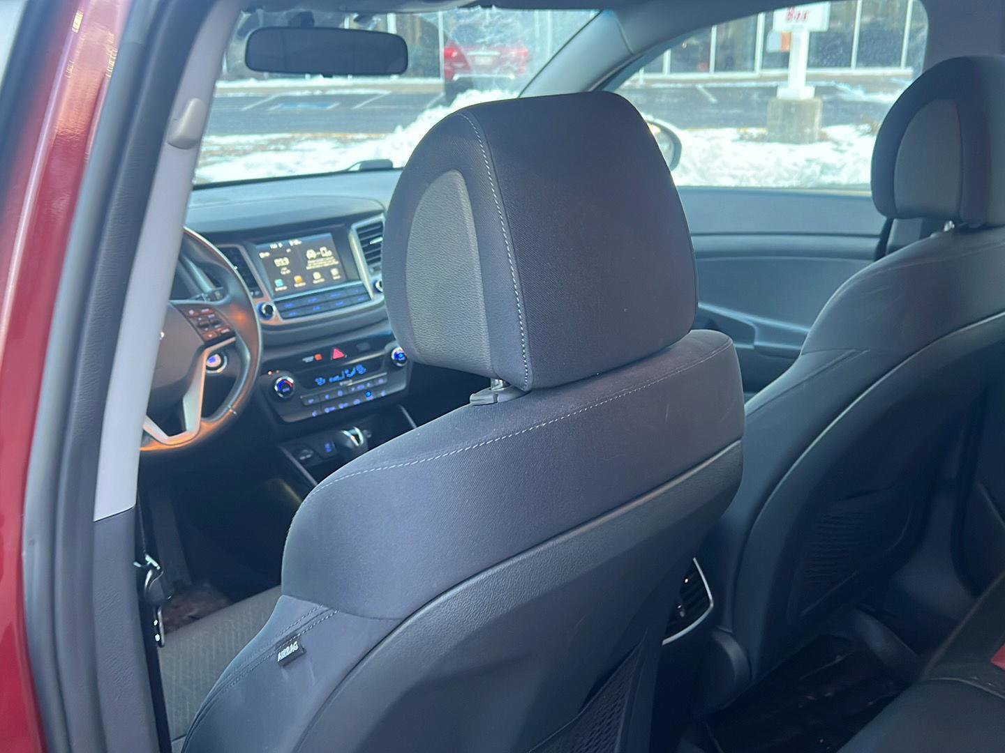 Used 2018 Hyundai Tucson Sport image 17