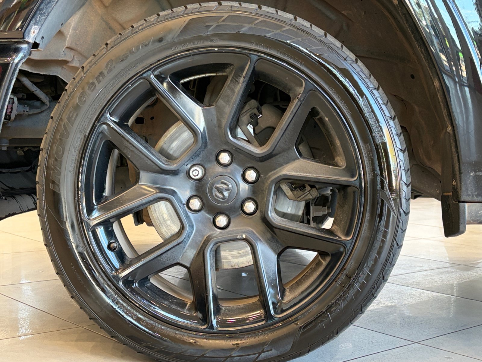 Used 2020 RAM 1500 Laramie AWD/4WD image 11