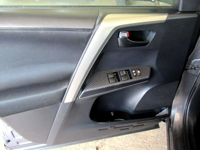 Used 2013 Toyota RAV4 XLE image 26