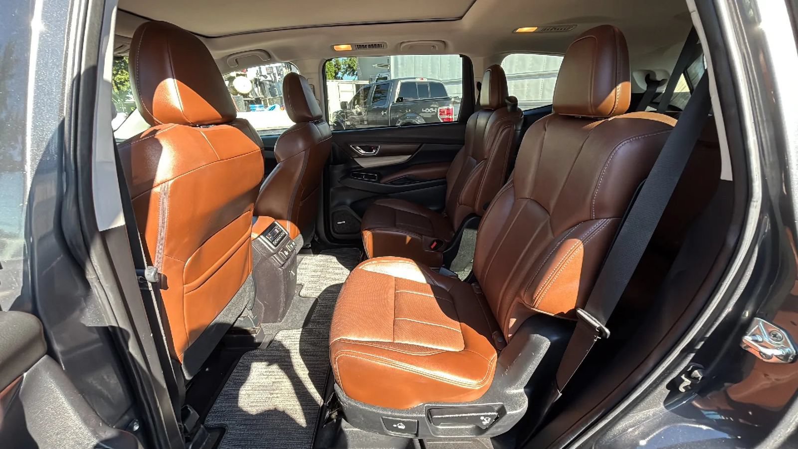 Used 2019 Subaru Ascent Touring w/ Popular Package #3 AWD/4WD image 35