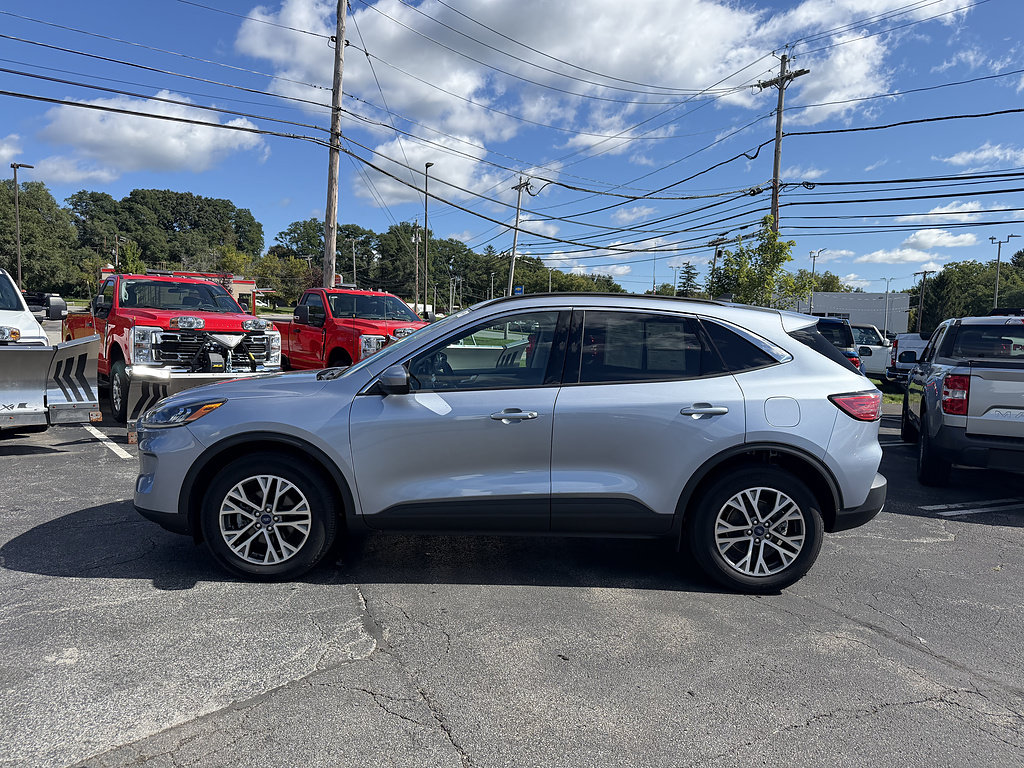 Certified 2022 Ford Escape SEL AWD/4WD image 2