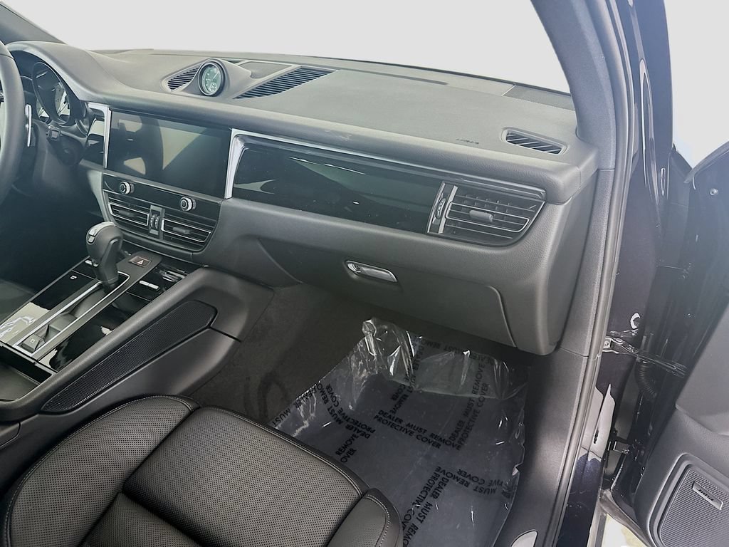 New 2026 Porsche Macan S AWD/4WD image 31