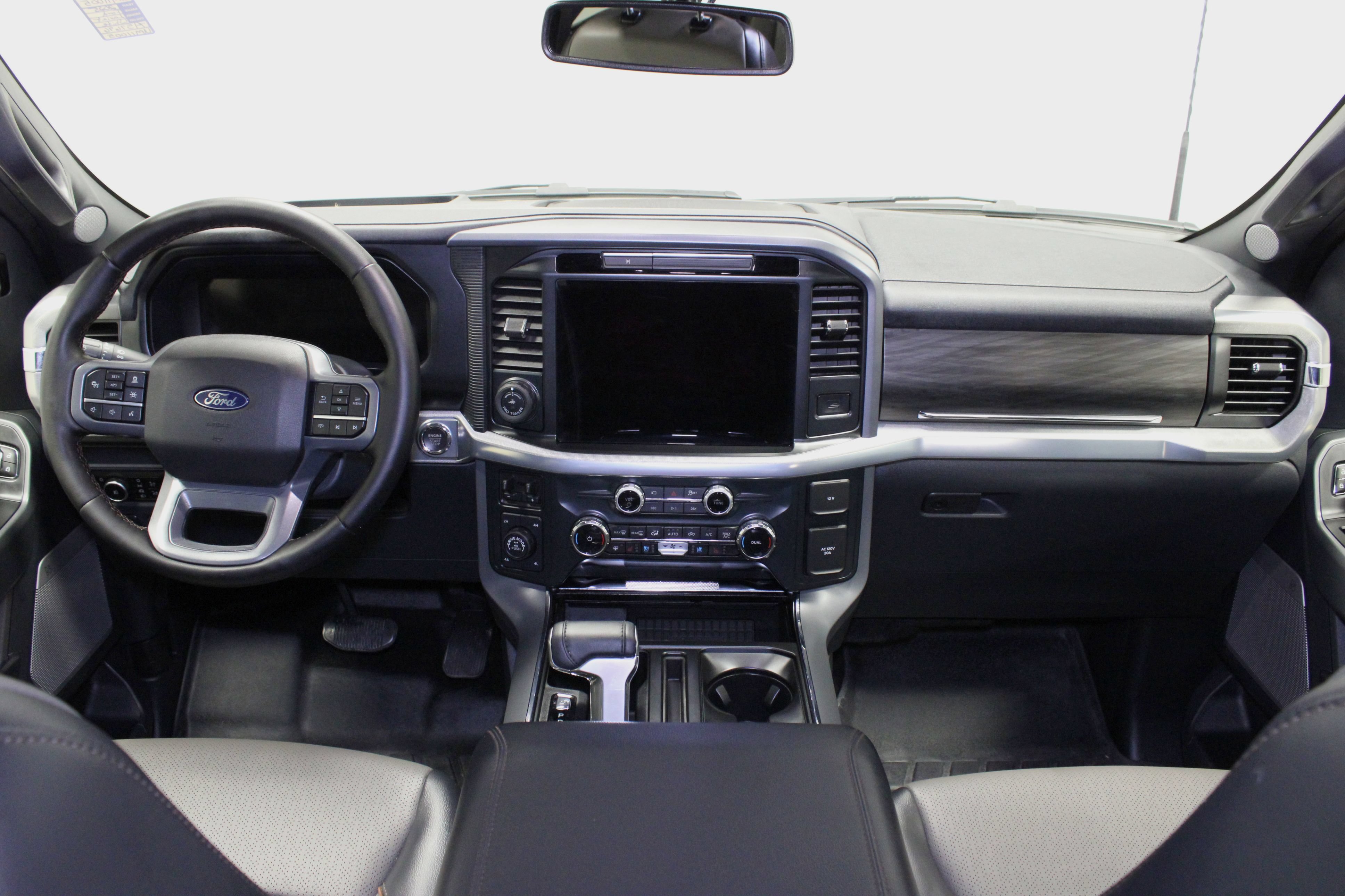 Used 2025 Ford F150 Lariat w/ Equipment Group 502A High AWD/4WD image 21