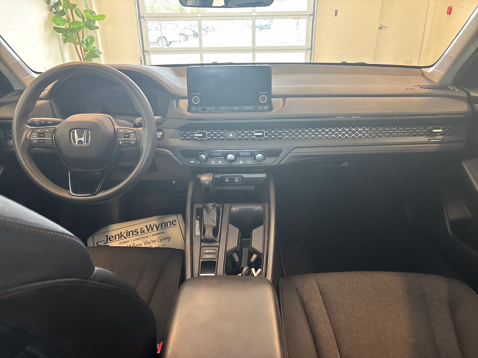 Certified 2023 Honda Accord EX image 8