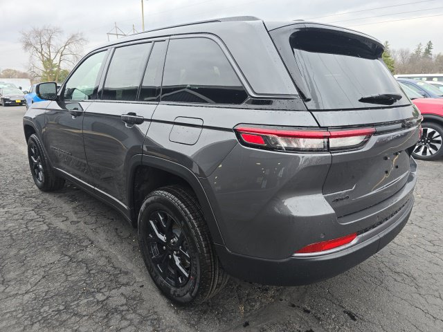New 2026 Jeep Grand Cherokee Altitude AWD/4WD image 5