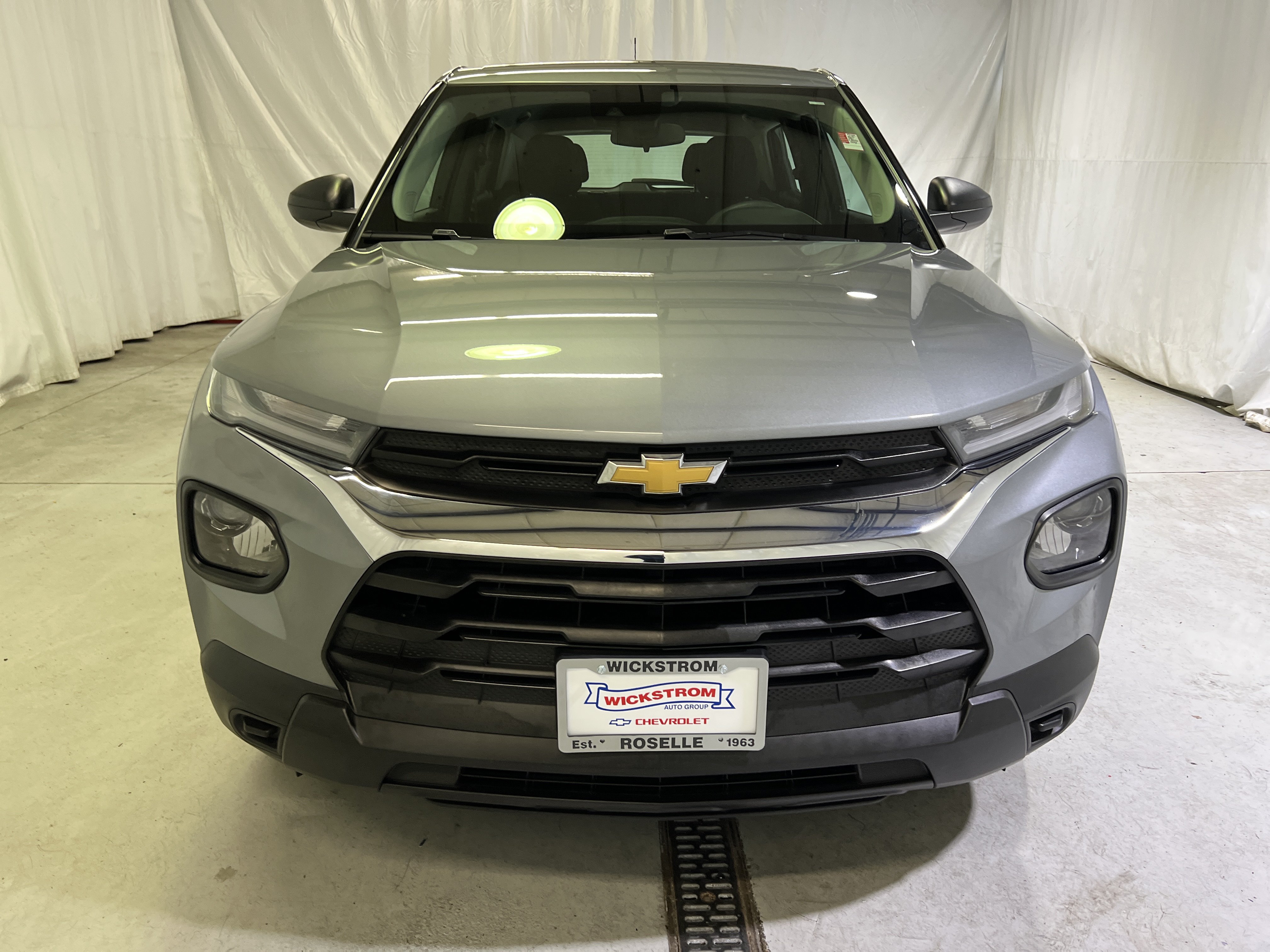 Used 2023 Chevrolet TrailBlazer LS FWD image 3