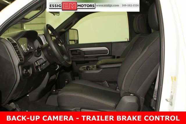 New 2024 RAM 2500 Tradesman w/ Chrome Appearance Group image 15