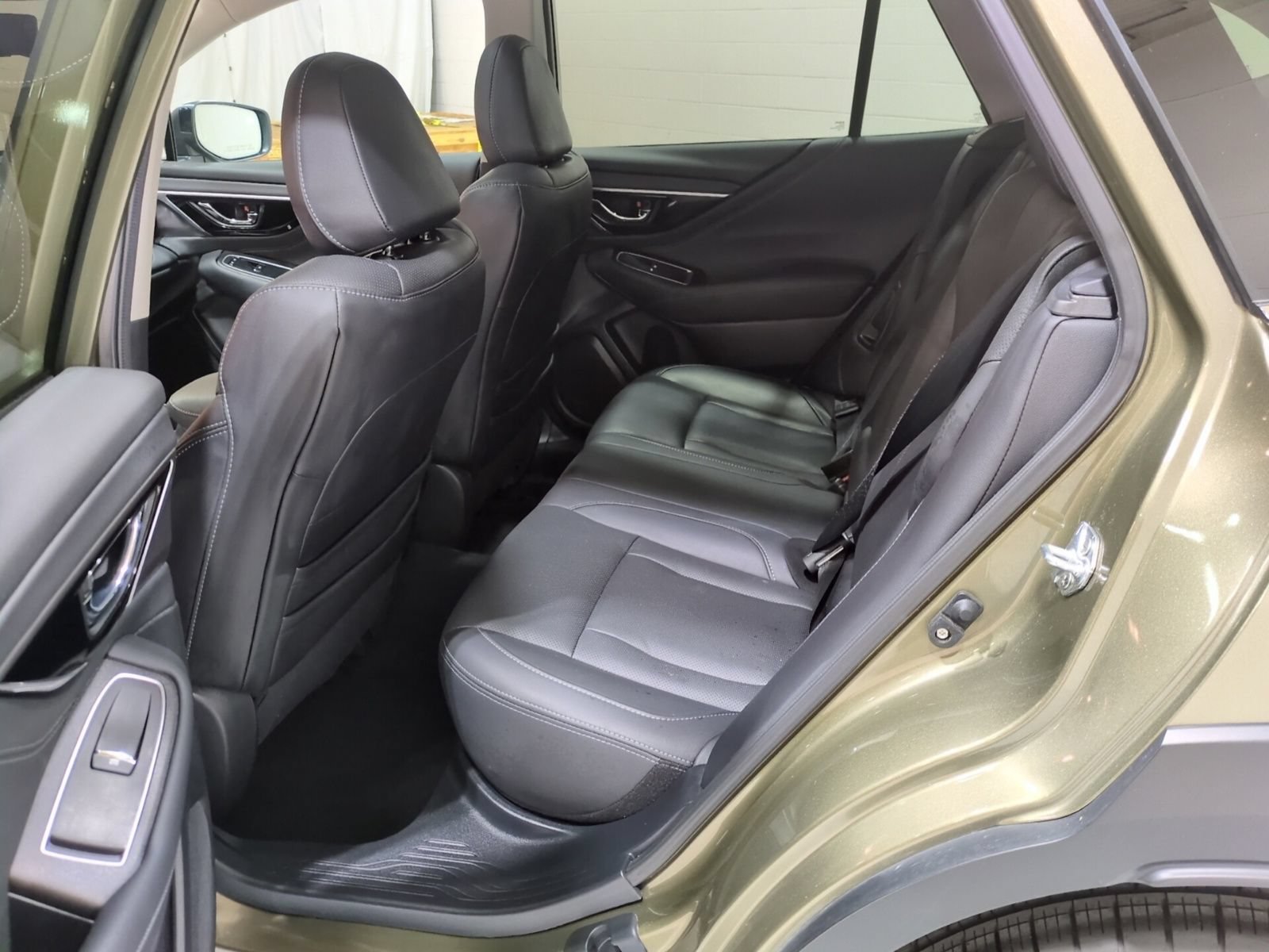 Certified 2025 Subaru Outback Touring XT AWD/4WD image 15
