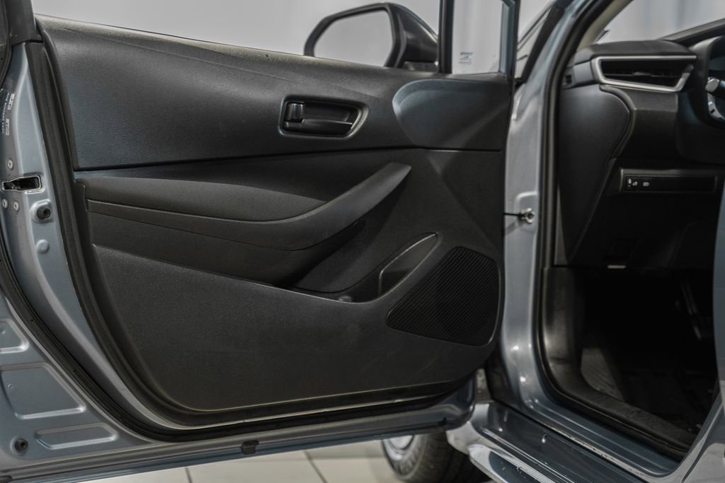 Used 2024 Toyota Corolla LE image 29