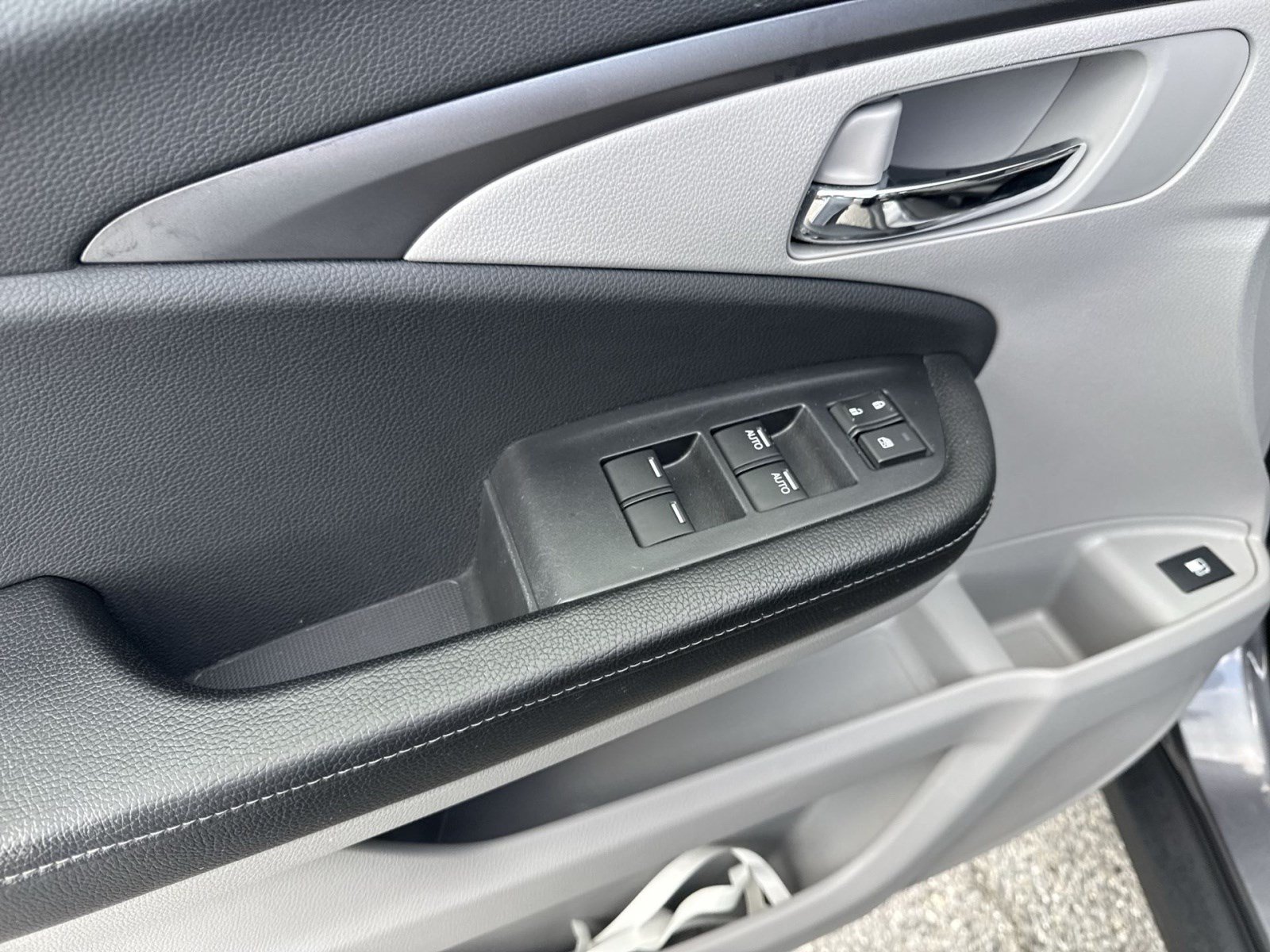 Used 2017 Honda Ridgeline RT image 15