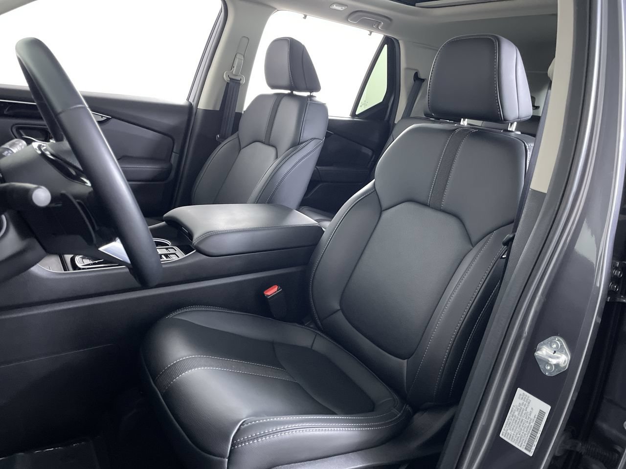 Used 2025 Honda Pilot Touring image 12