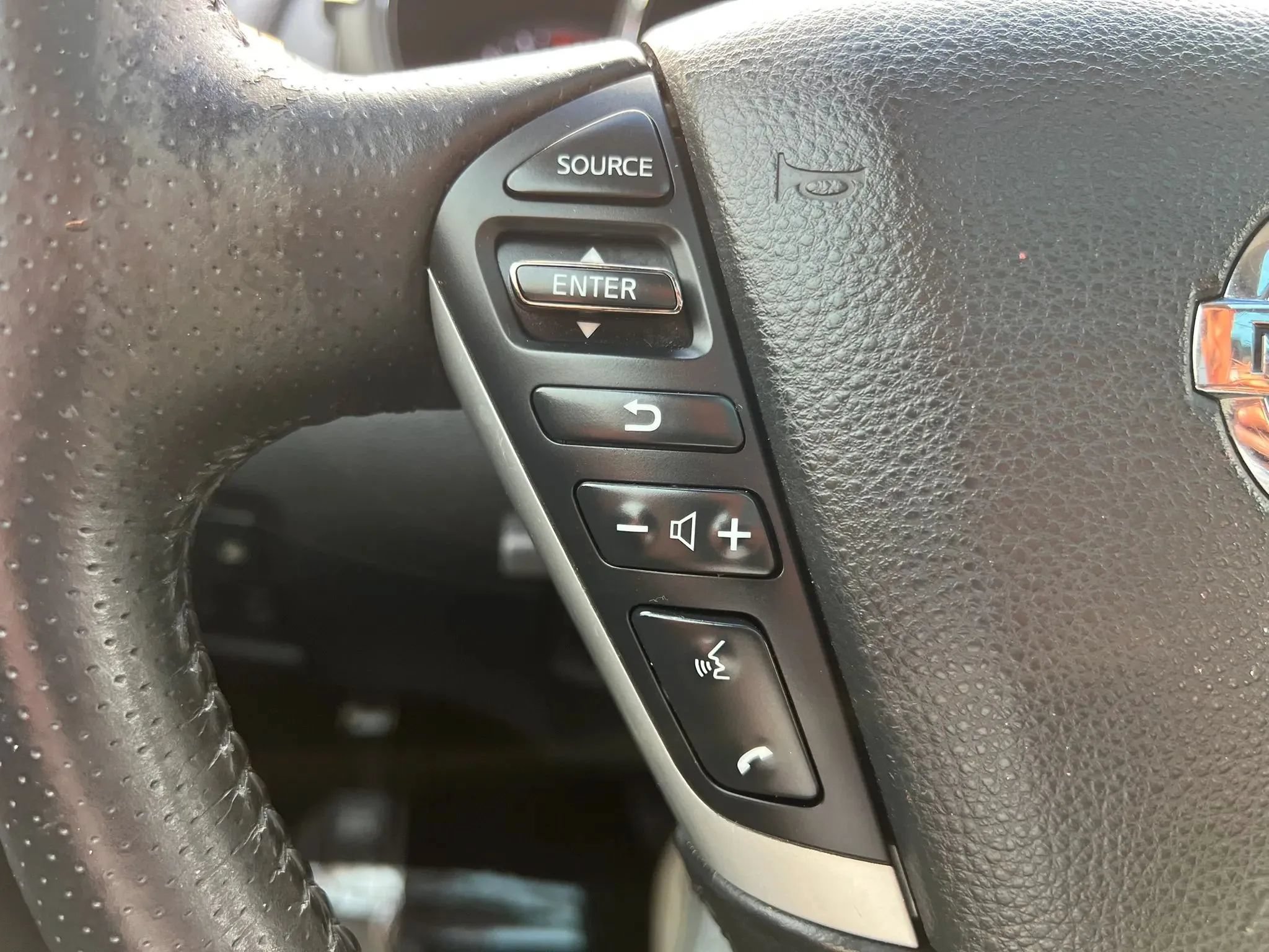 Used 2013 Nissan Murano SL w/ Navigation Pkg AWD/4WD image 22
