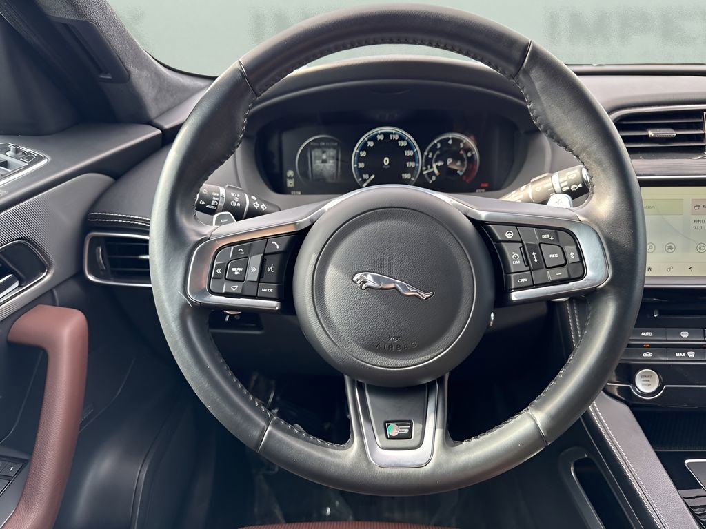 Used 2018 Jaguar F-PACE S image 16