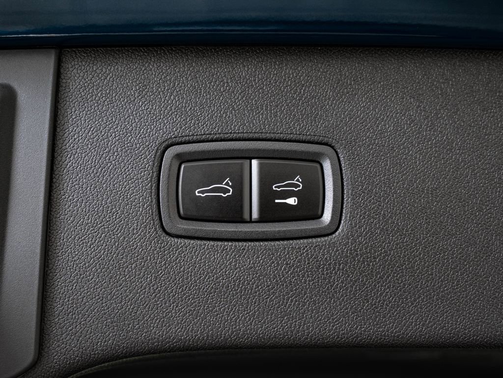 New 2026 Porsche Cayenne image 21