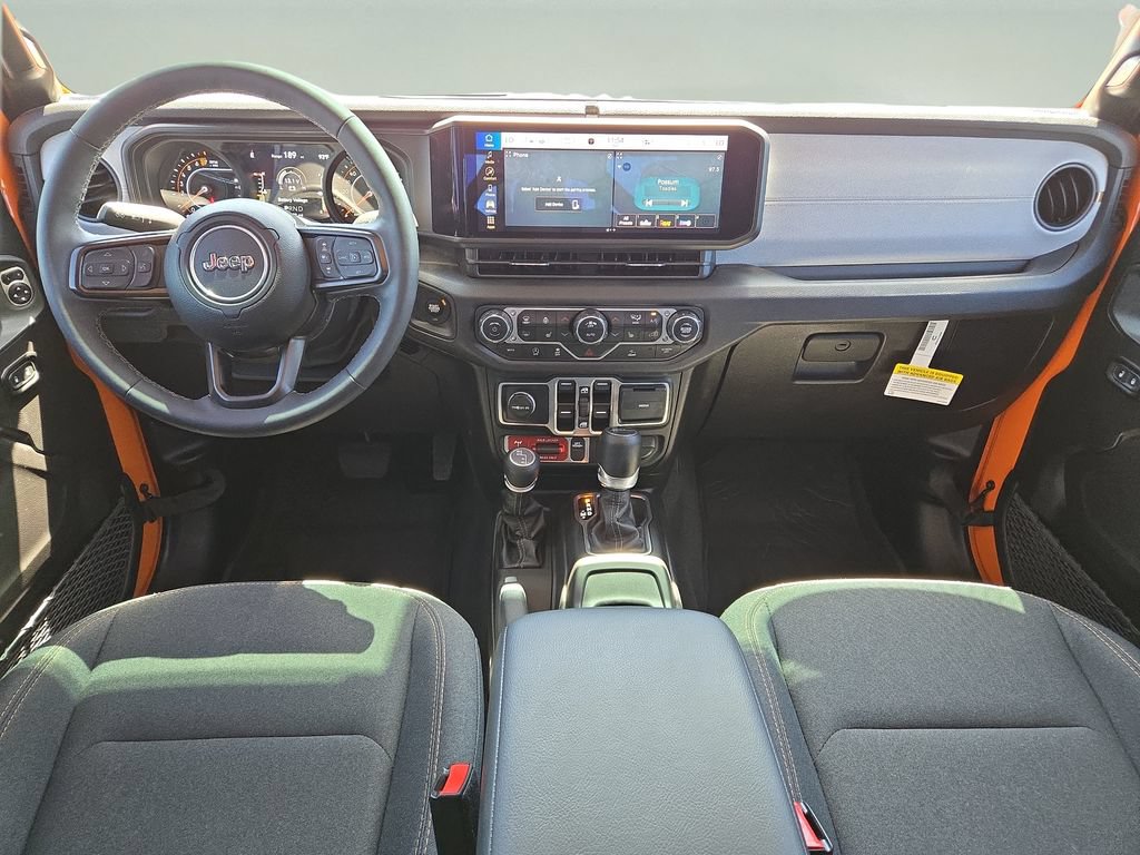 Used 2025 Jeep Gladiator Sport AWD/4WD image 9