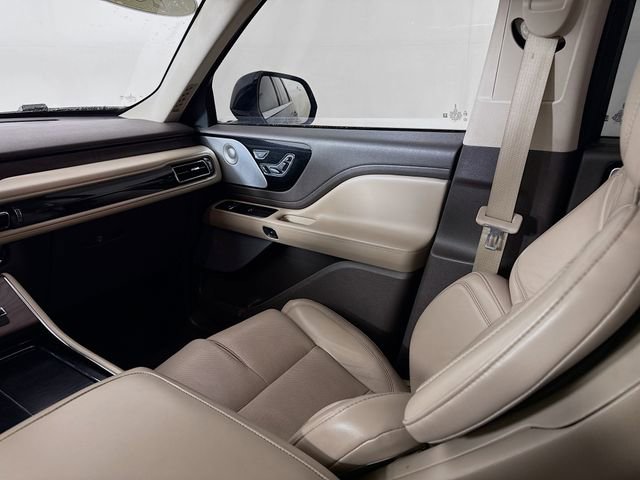 Used 2021 Lincoln Aviator Reserve w/ Equipment Group 202A image 27