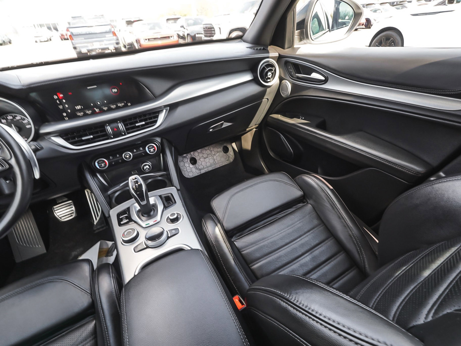 Used 2023 Alfa Romeo Stelvio Veloce image 47