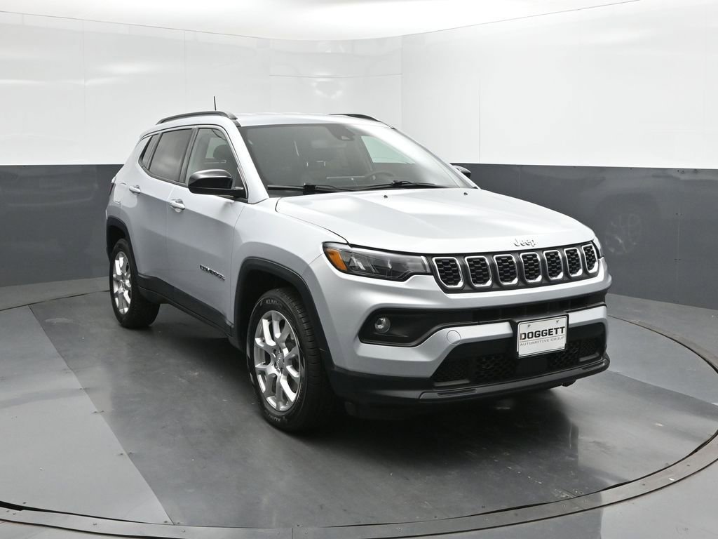 Used 2024 Jeep Compass Latitude image 22