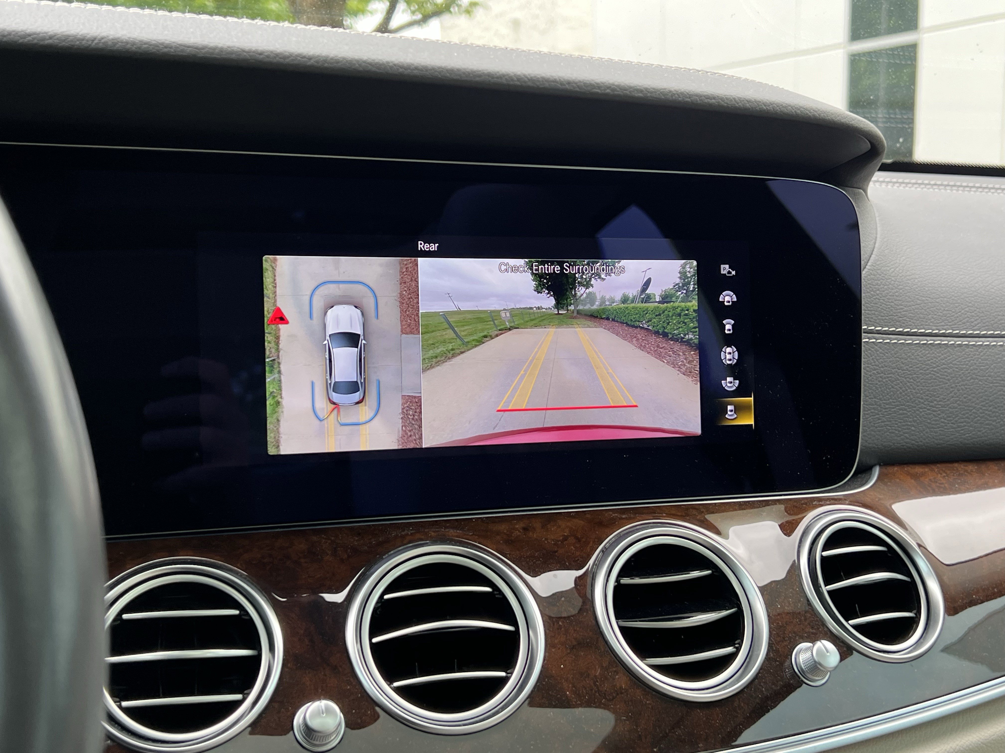 Used 2022 Mercedes-Benz E 450 4MATIC Sedan w/ Driver Assistance Package image 25