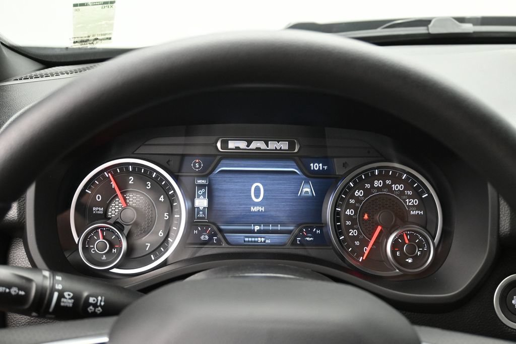 New 2026 RAM 1500 Express AWD/4WD image 9