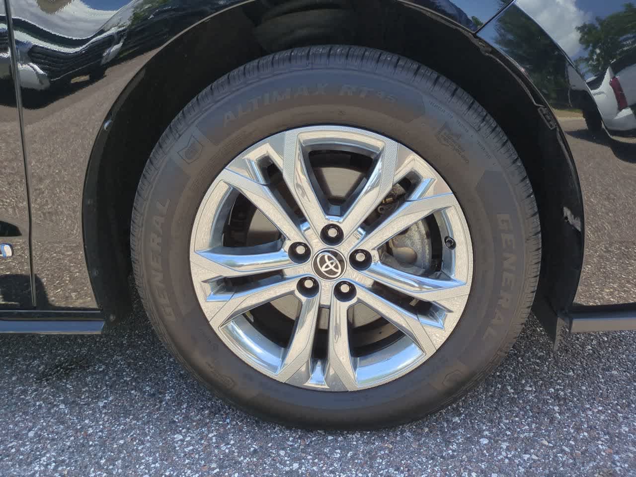 Certified 2021 Toyota Sienna XSE AWD/4WD image 11