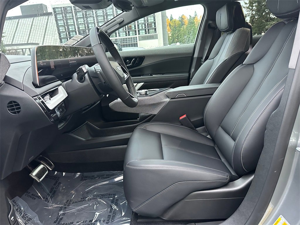 New 2026 Cadillac Optiq Luxury 1 image 19