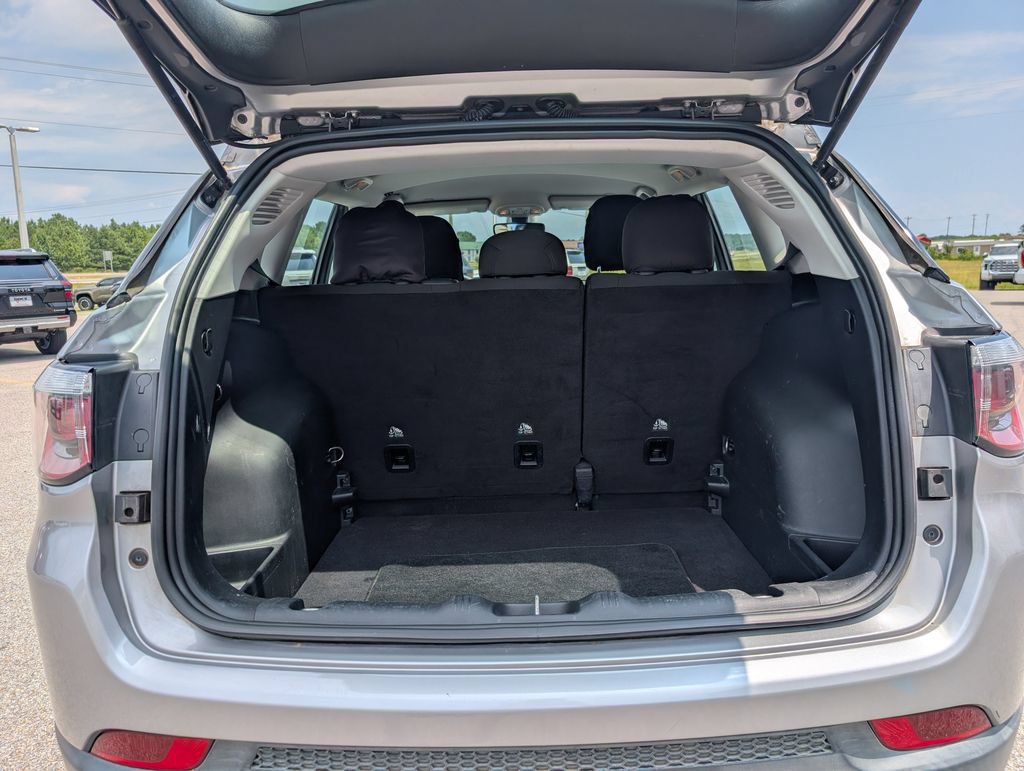 Used 2018 Jeep Compass Sport FWD image 31