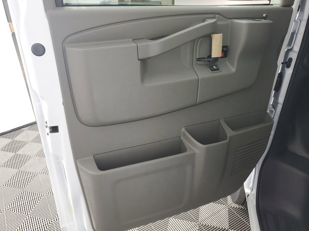 New 2025 Chevrolet Express 2500 w/ Driver Convenience Package image 26