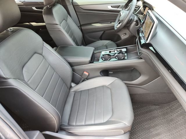 Used 2024 Volkswagen Atlas Cross Sport SEL R-Line AWD/4WD image 12