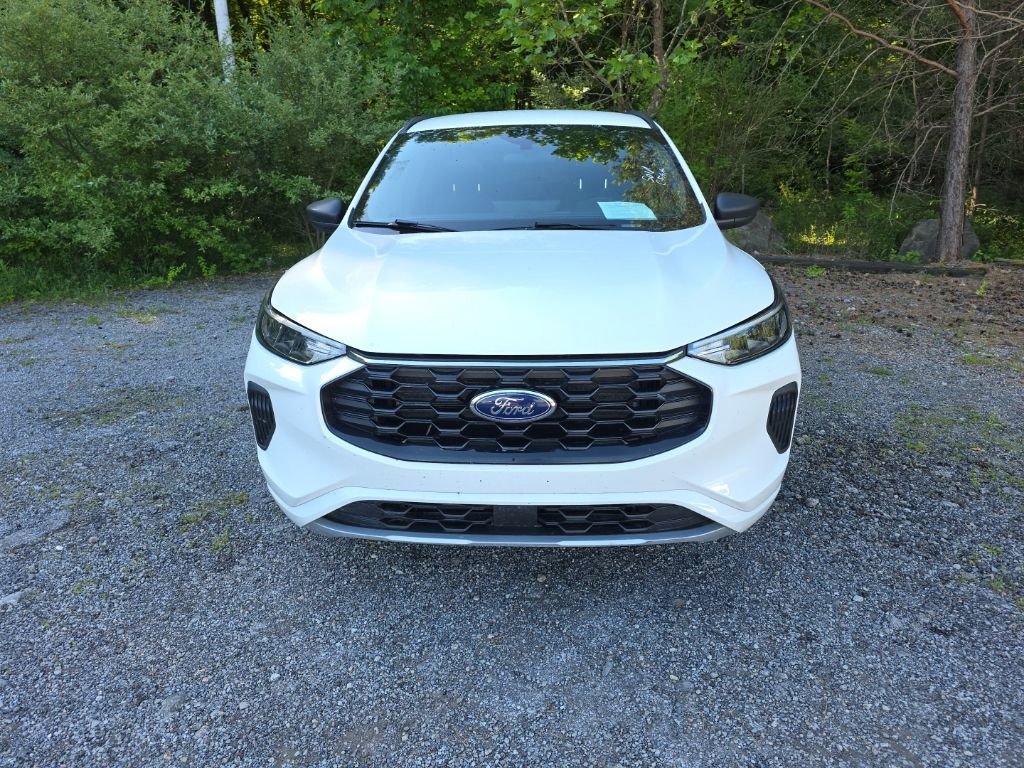 Used 2024 Ford Escape ST-Line w/ Tech Pack #1 AWD/4WD image 9